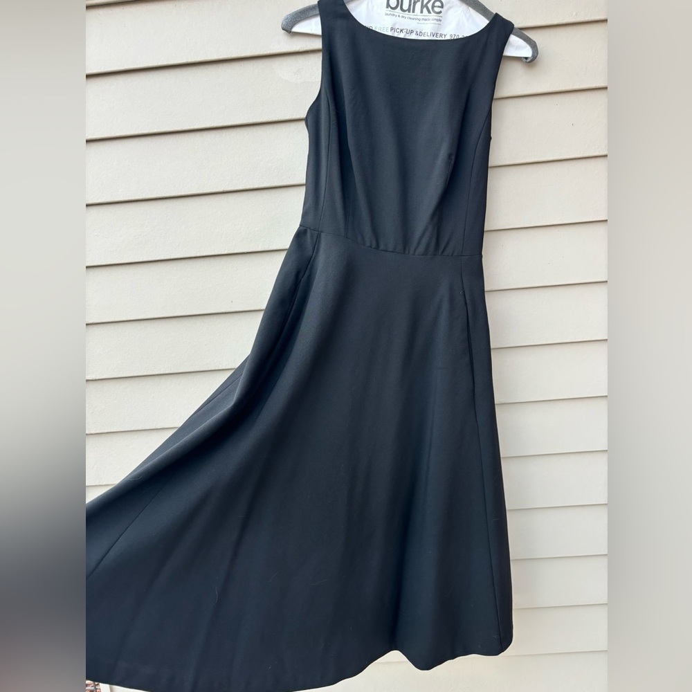 Black Banana Republic sleeveless knee-length wool gabardine dress